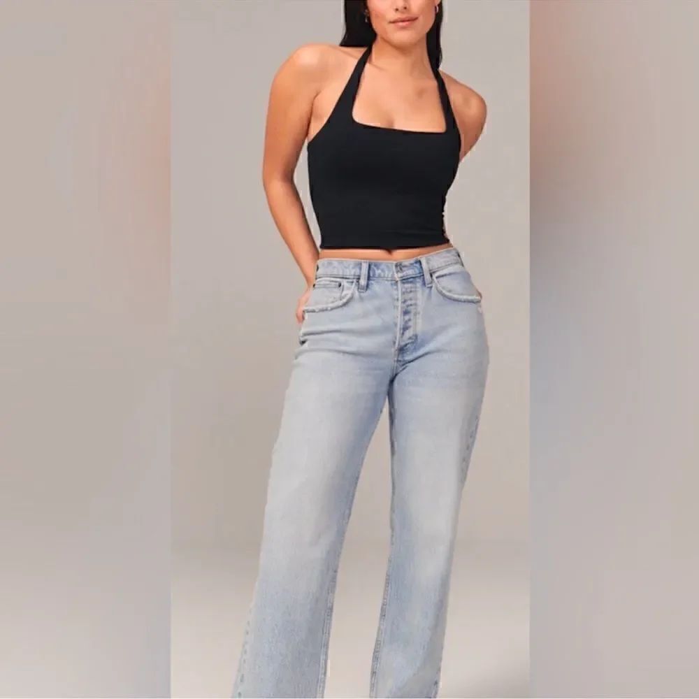 Abercrombie & Fitch- The 90’s Baggy Curve Love Low Rise Baggy Jean, Size 18/ 34R